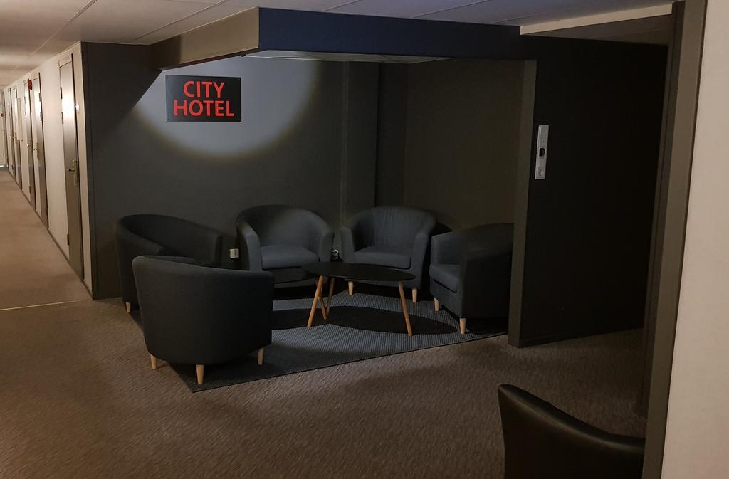 קריסטינהאמן City Hotel מראה חיצוני תמונה